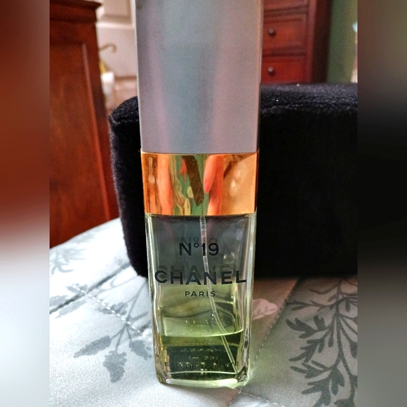 Chanel Paris No. 19 Perfume (20% full) Eau de Toilette - Picture 1 of 1
